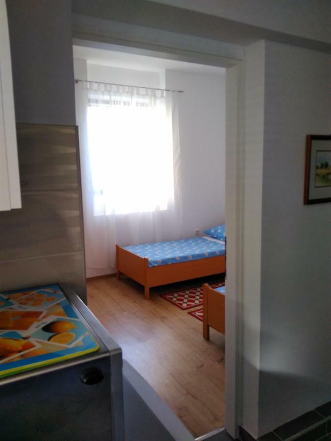 Mara Apartman Póla Kültér fotó
